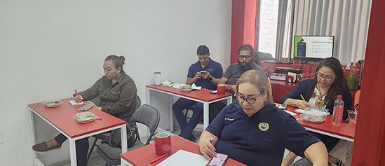 Taller de persuasión aplicada a negocio de Creatif